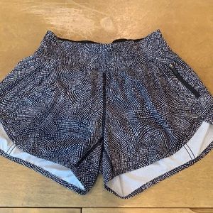 Lululemon track that shorts 4”